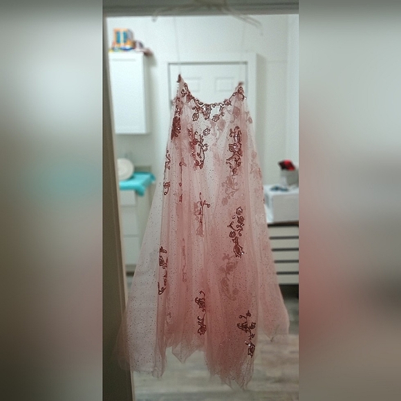 Morilee designer Pink Prom dress - Picture 5 of 9